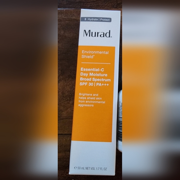 Murad Other - Murad Essential-C Day Moisture Broad Spectrum SPF 30 1.7 fl oz